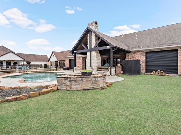 7713 Holmes Rd, Nederland, TX 77627
