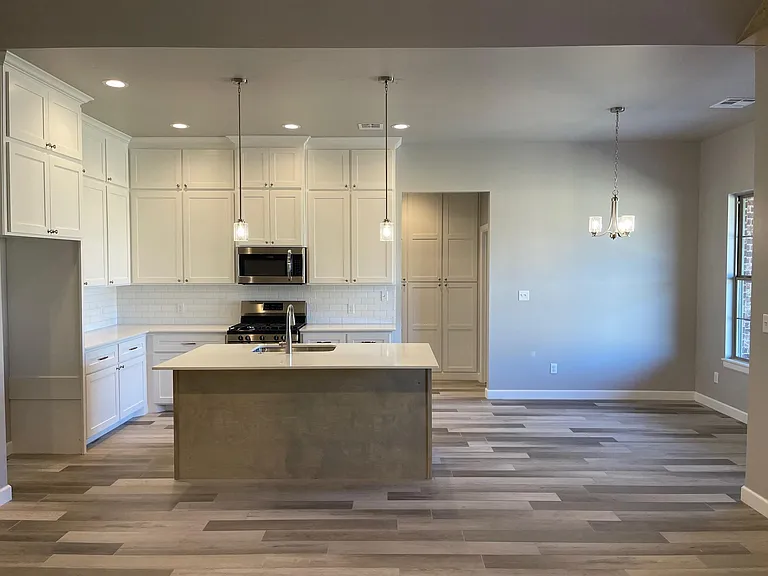 2603 Cloud Nine Cres — Photo 4