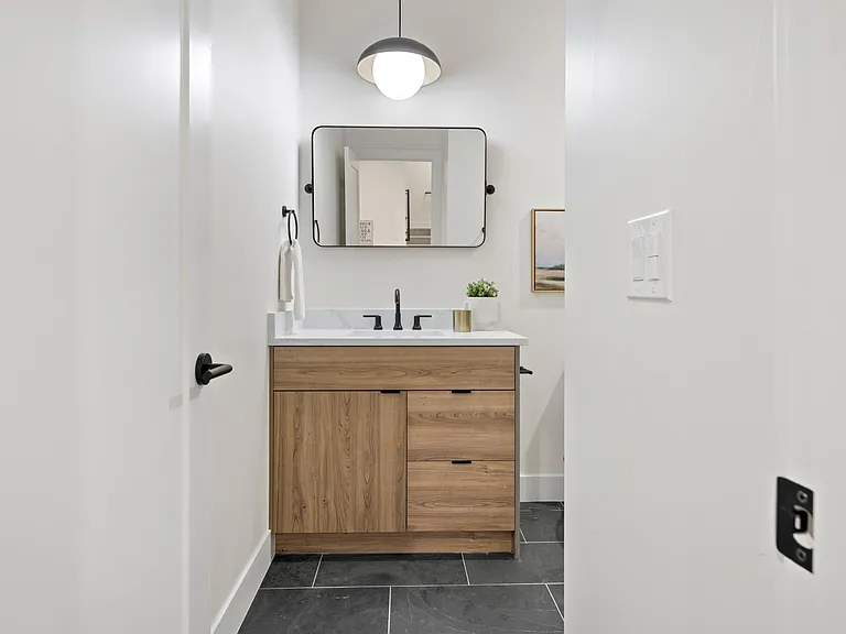 1233 Perry St #1 — Photo 25