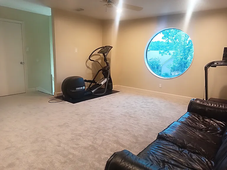 7706 Coachwood Dr — Photo 4