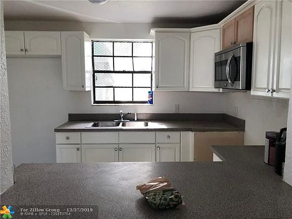 3rd image of 2380 NW 26th St