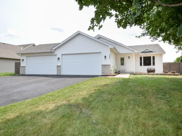 567 Pioneer Trl SE, Cambridge, MN 55008
