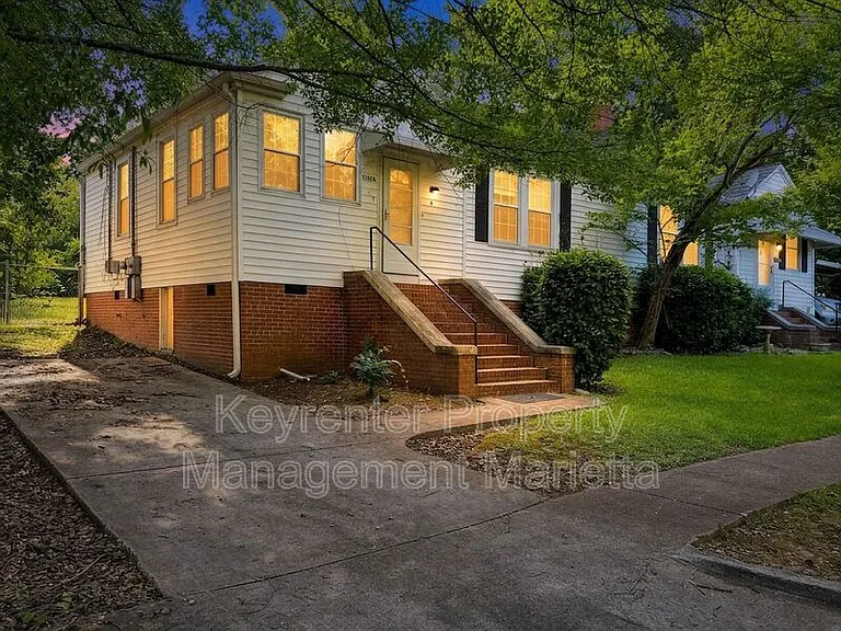 5120 Newark Ave SW #A — Photo 2
