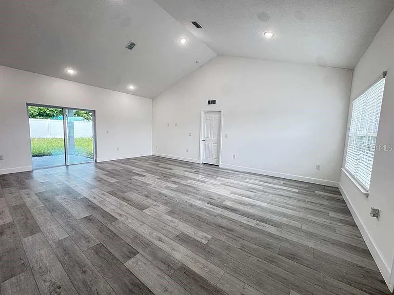 13376 SW 49th Ave — Photo 8