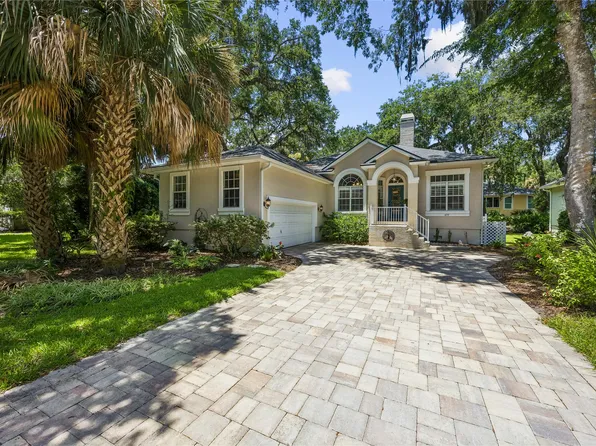 499 Crosswind Dr, Fernandina Beach, FL 32034