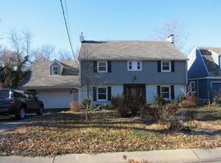 1221 Avon Dr, Cincinnati, OH