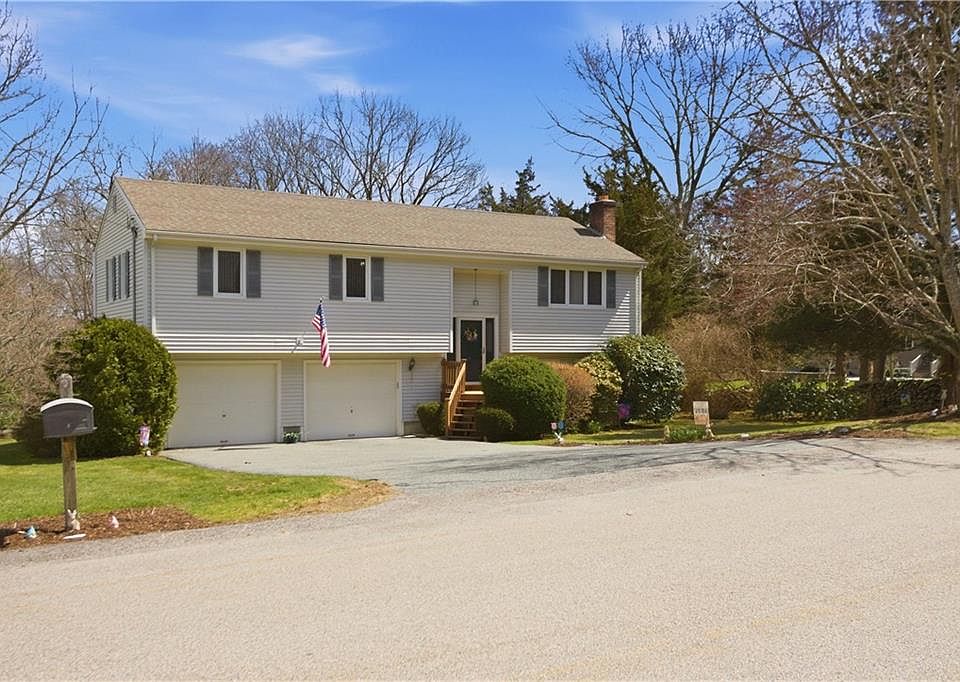 1st image of 8 Birchwood Dr