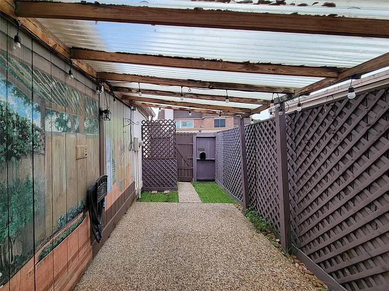 2815 Cambridge Ln — Photo 38