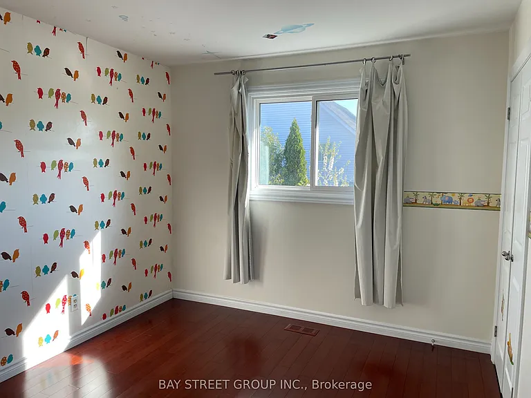 1072 Stephenson Dr — Photo 12