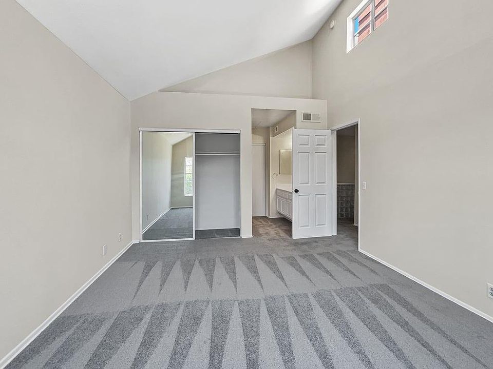 1st image of 20236 Keswick St #3
