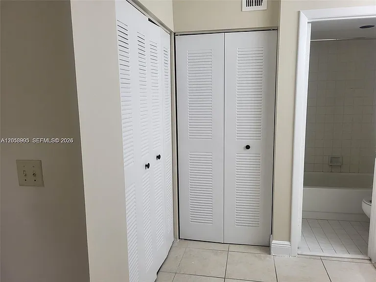 9843 SW 138th Ave #EA2R — Photo 12