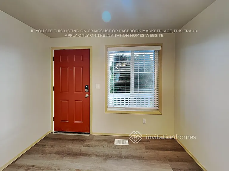 10504 56th Dr NE — Photo 4
