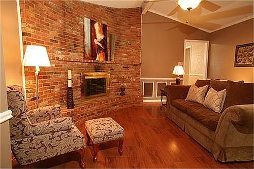4th image of 1623 Centenary Dr
