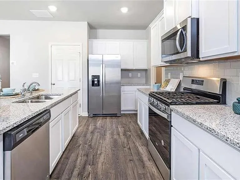 1087 Rigby Ct SE — Photo 2