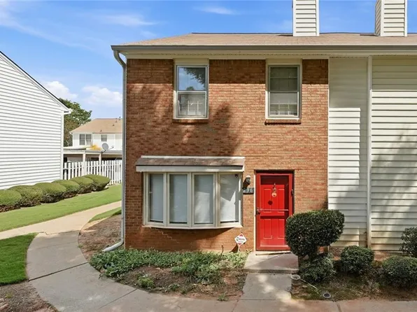 236 Mill Creek Pl, Roswell, GA 30076