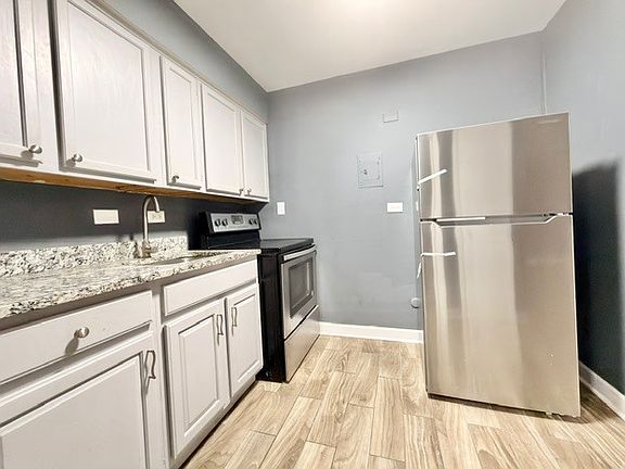 5th image of 8627 S Ingleside Ave APT 1A