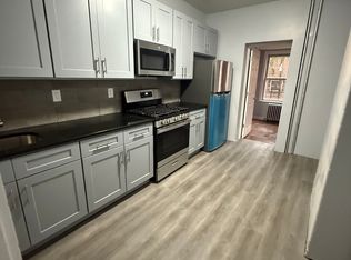 715 E 237th St #2, Bronx, NY 10466