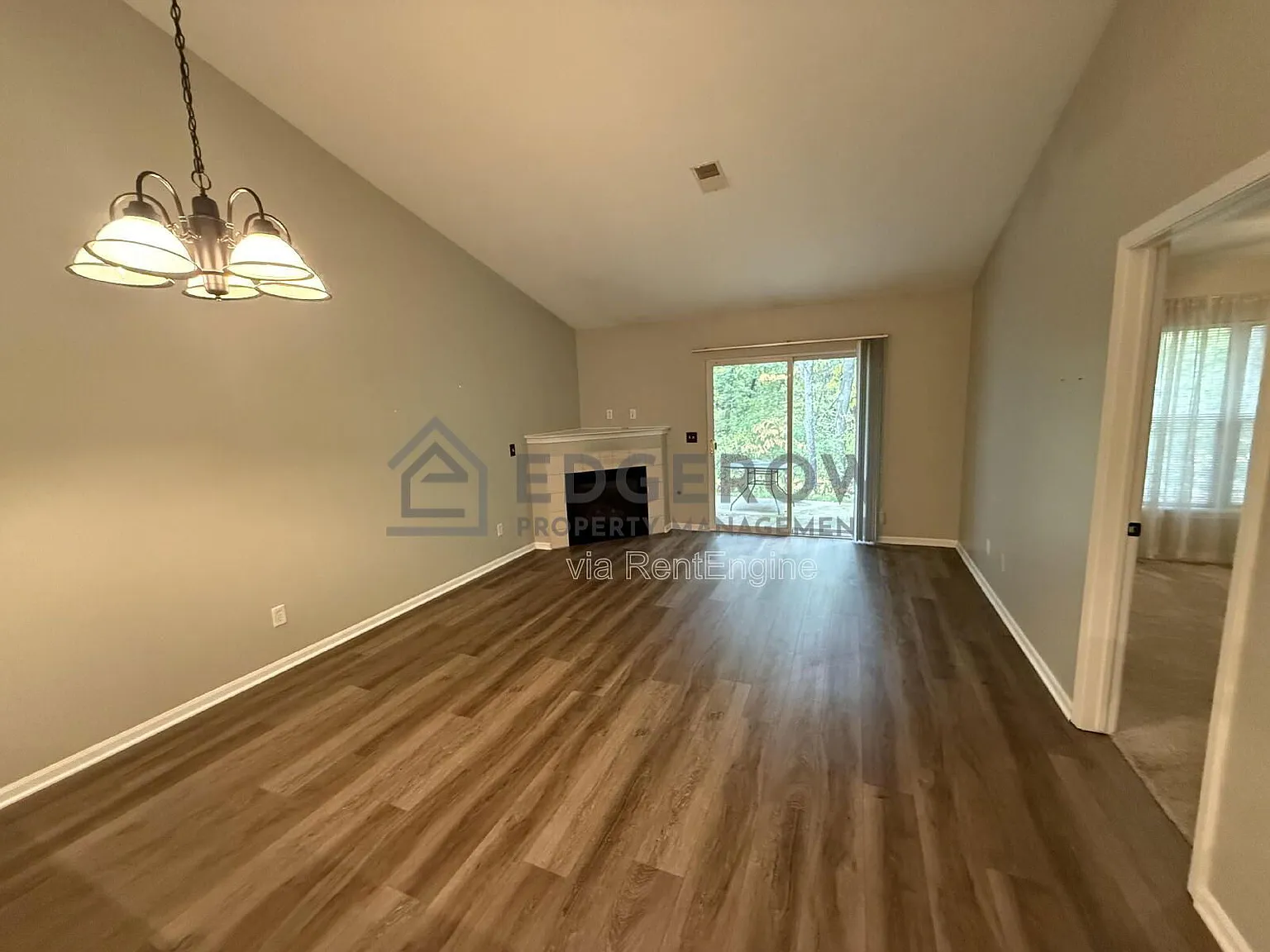 2 bed, 2.0 bath, $2,100 — Photo 4