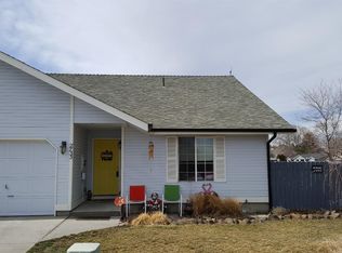 2733 SW 28th St, Redmond, OR 97756