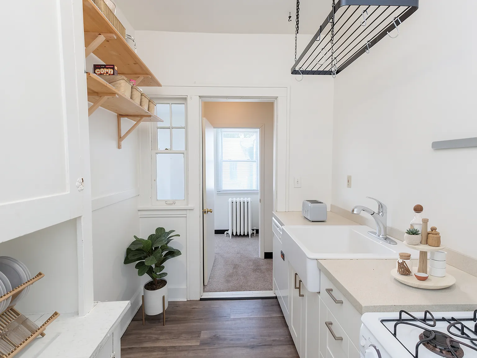 Snelling Villas — Photo 2