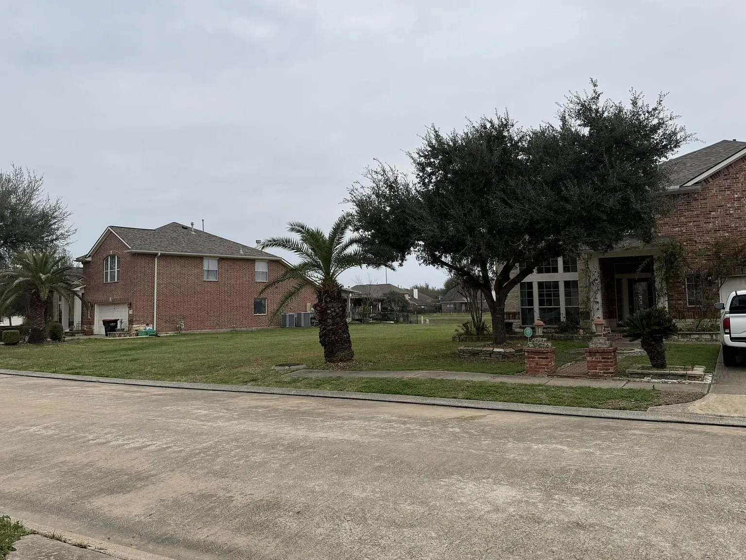 3 bed, 4.0 bath, 1573 sqft, $1,950 — Photo 3