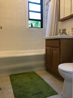 Rented by Lang Realty LLC | media 10