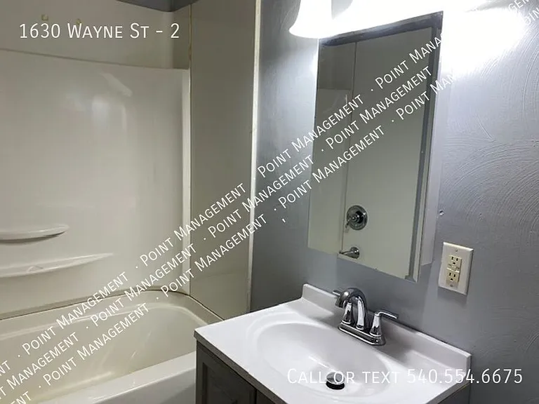 1630 Wayne St NE #2 — Photo 3