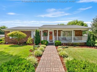 13 Windsong Way, Nitro, WV 25143