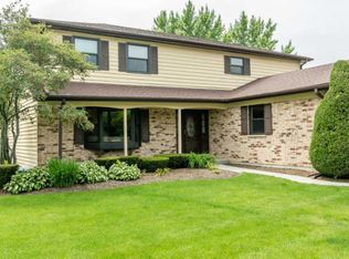1309 Romeo Ct, Libertyville, IL 60048