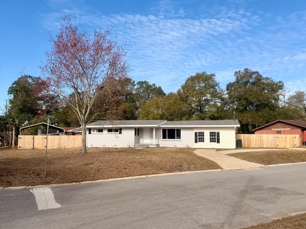 6357 Shady Ln, Milton, FL 32570