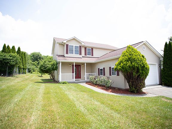 2nd image of 1606 Winslow Dr