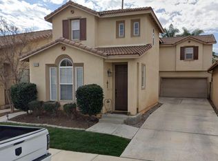 324 Jessica Ln, Corona, CA 92882