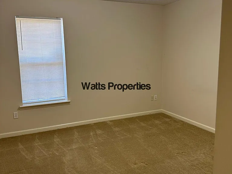 218 Briar Cir — Photo 5