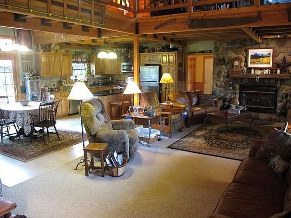 Superb open floorplan!