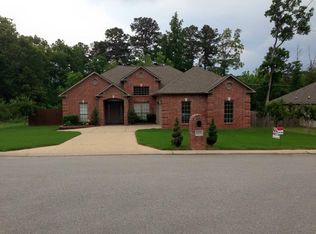 2420 Pleasant Forest Dr, Benton, AR 72015
