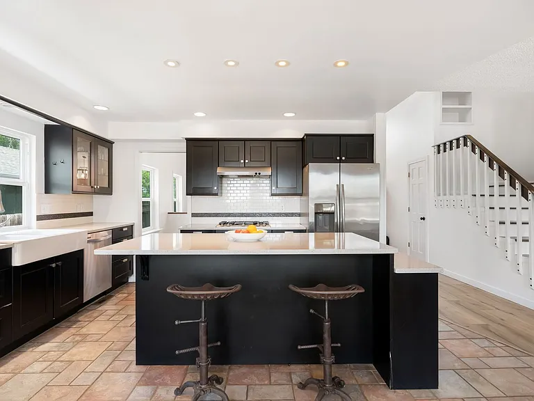 10217 Julian St — Photo 10
