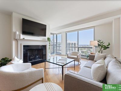 200 S 31st Ave APT 4702, Omaha, NE, 68131
