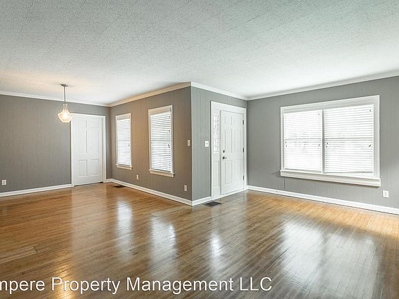 5th image of 107 N Lovell Ave