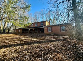 5347 Willow Spring Rd, Roanoke, VA 24018