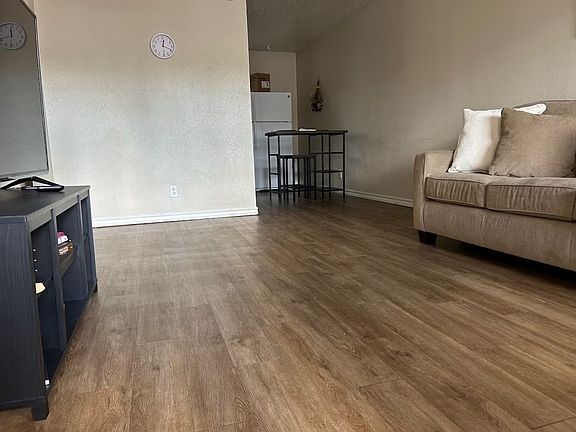 5th image of 3710 Pine St #11492210
