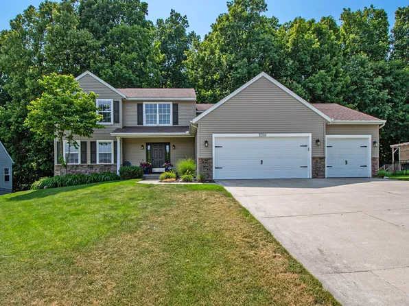 8569 Rainbows End Rd SE, Caledonia, MI 49316