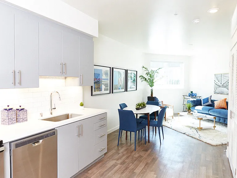 EastView — Photo 13
