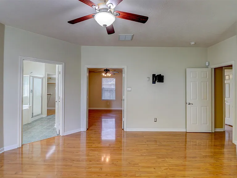 3323 Pioneer Bend Ln — Photo 24