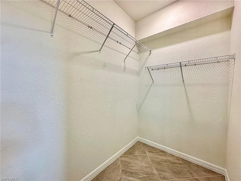 1823 Alameda Dr — Photo 14