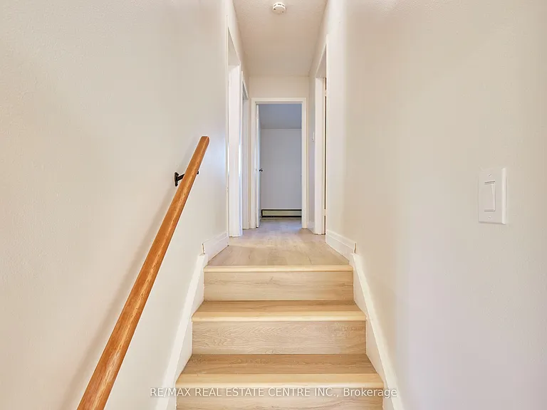 103 6th St #1 — Photo 14