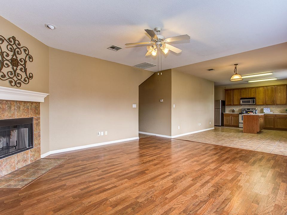 1st image of 154 Covent Dr