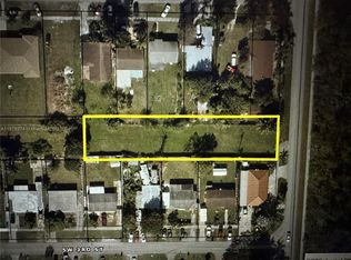 8 Avenue A, Homestead, FL 33034