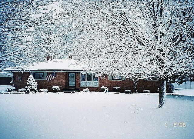 1st image of 731 W Edgewood Ave
