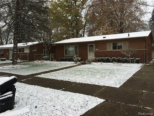 1st image of 22162 Malden Ave