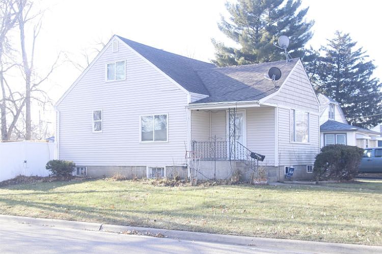 1st image of 251 Sheridan Dr